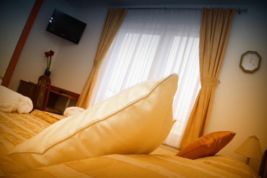 Hotel Vila Tina Zagreb Exteriör bild