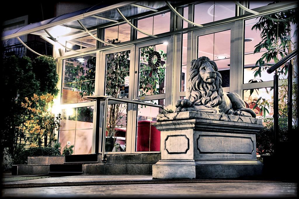 Hotel Vila Tina Zagreb Exteriör bild