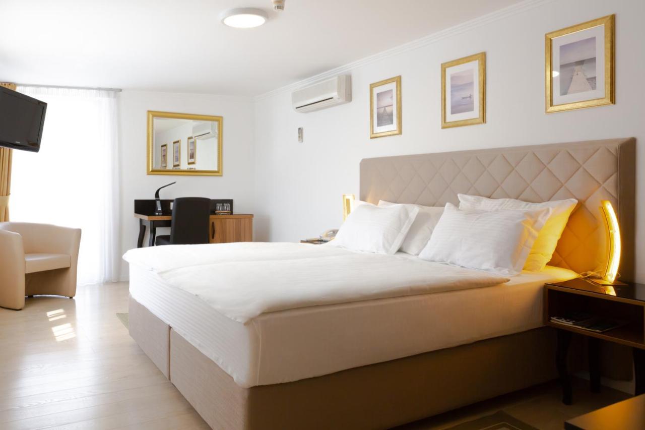 Hotel Vila Tina Zagreb Exteriör bild